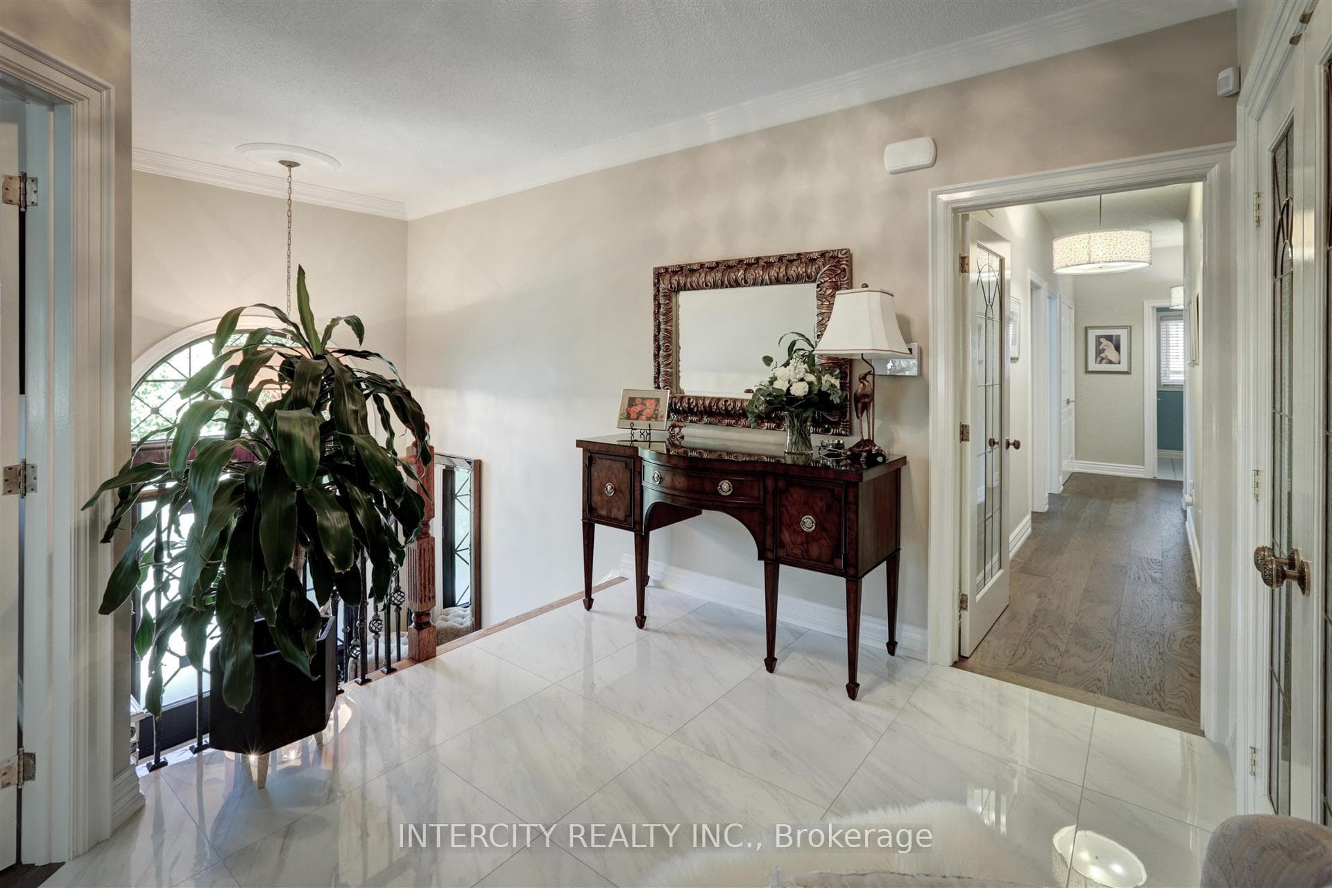 321 Vaughan Mills Road photo 5