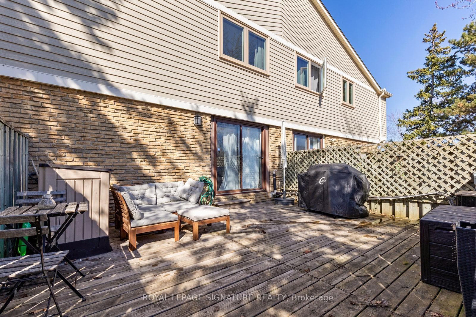 98 Falconer Drive Unit 3 photo 31