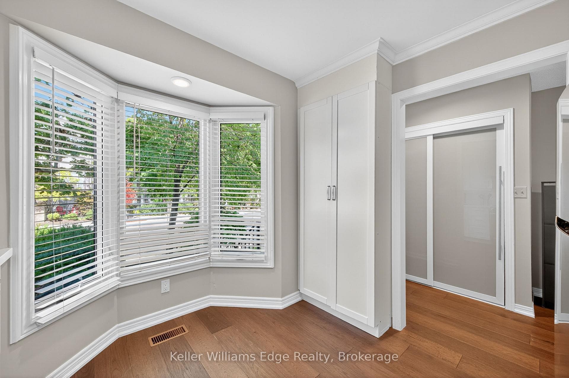 2410 Marine Drive photo 8