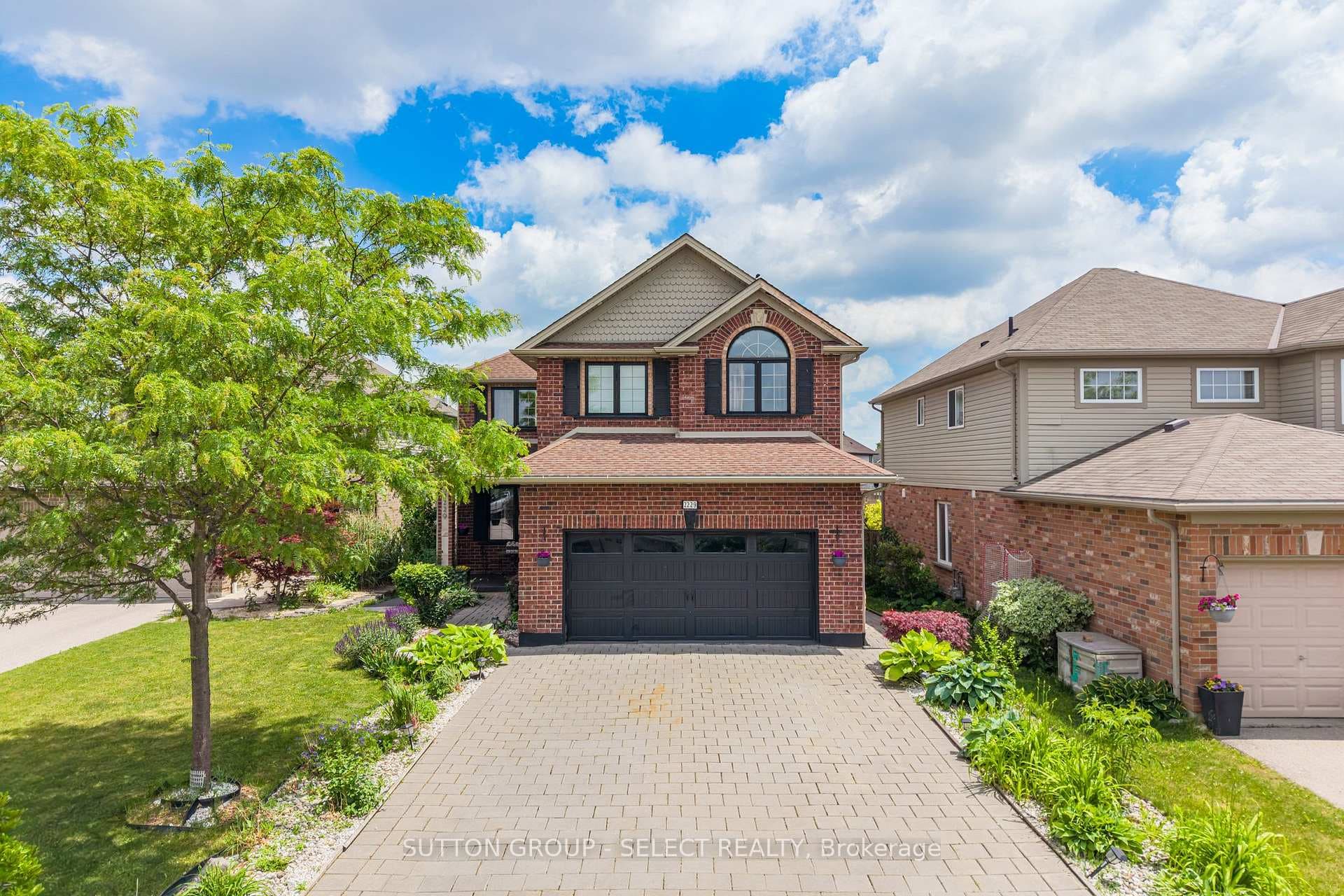 Interlocking Stone Driveway