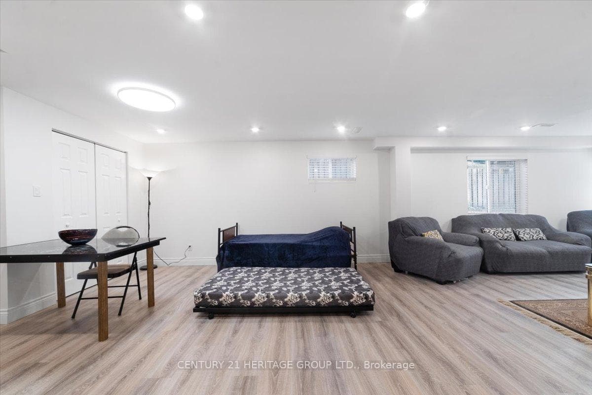 47 Stollar Boulevard Unit Bsmnt photo 18