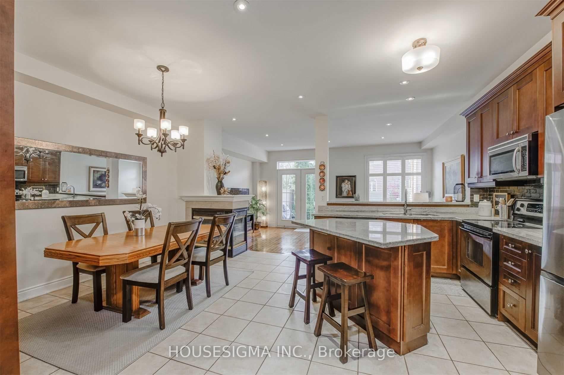 244 Tawny Crescent photo 6