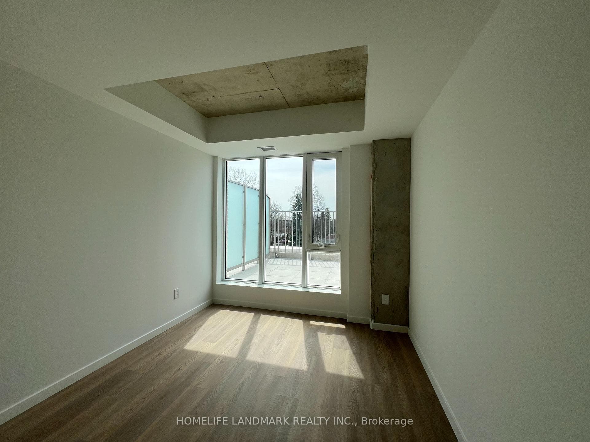 689 The Queensway Drive Unit 328 photo 13