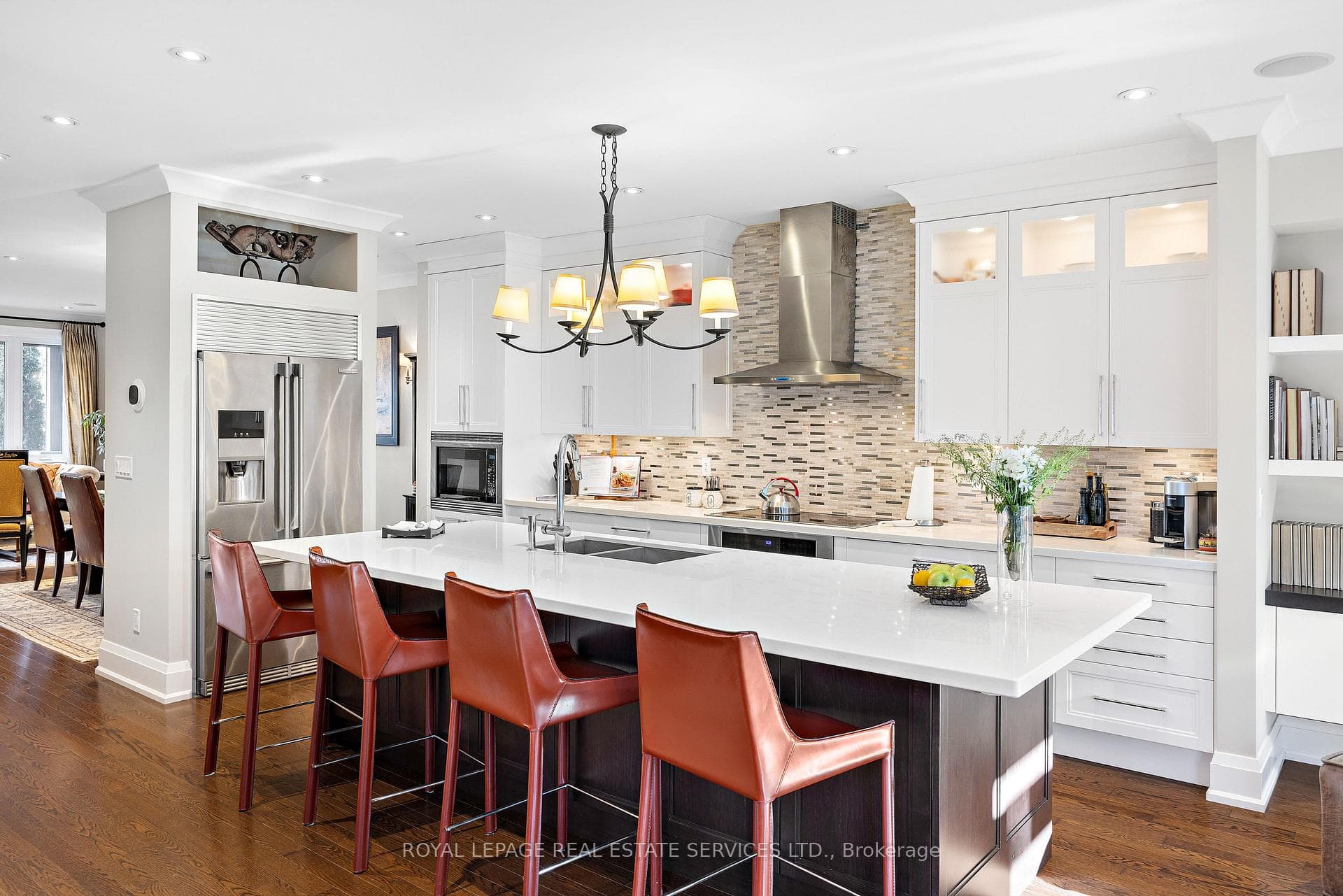 55 Stibbard Avenue photo 10