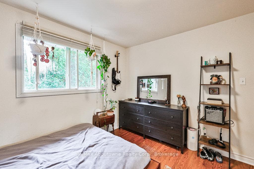 2069 THORNLEA Drive photo 19