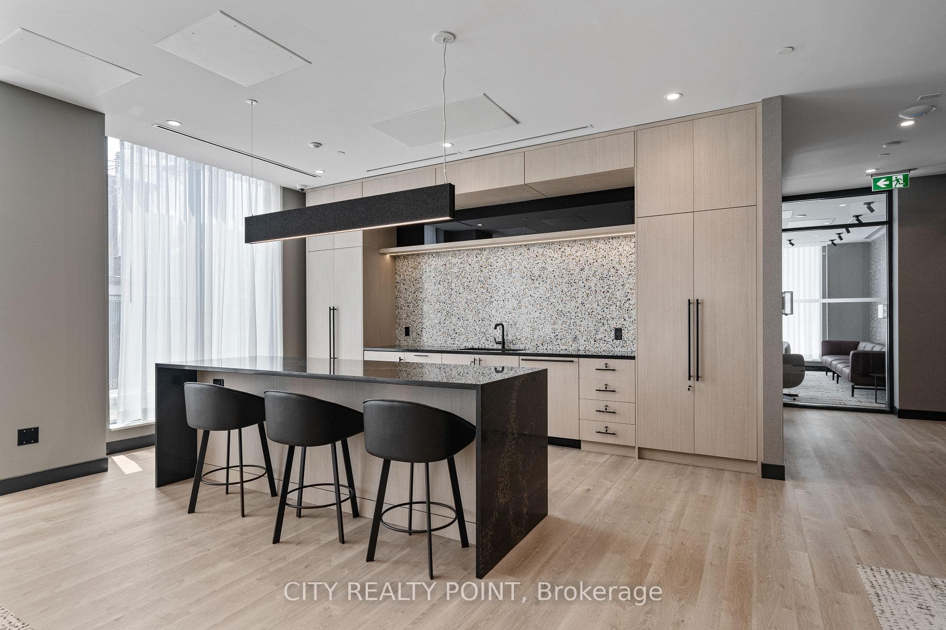 664 Spadina Avenue Unit 910 photo 22