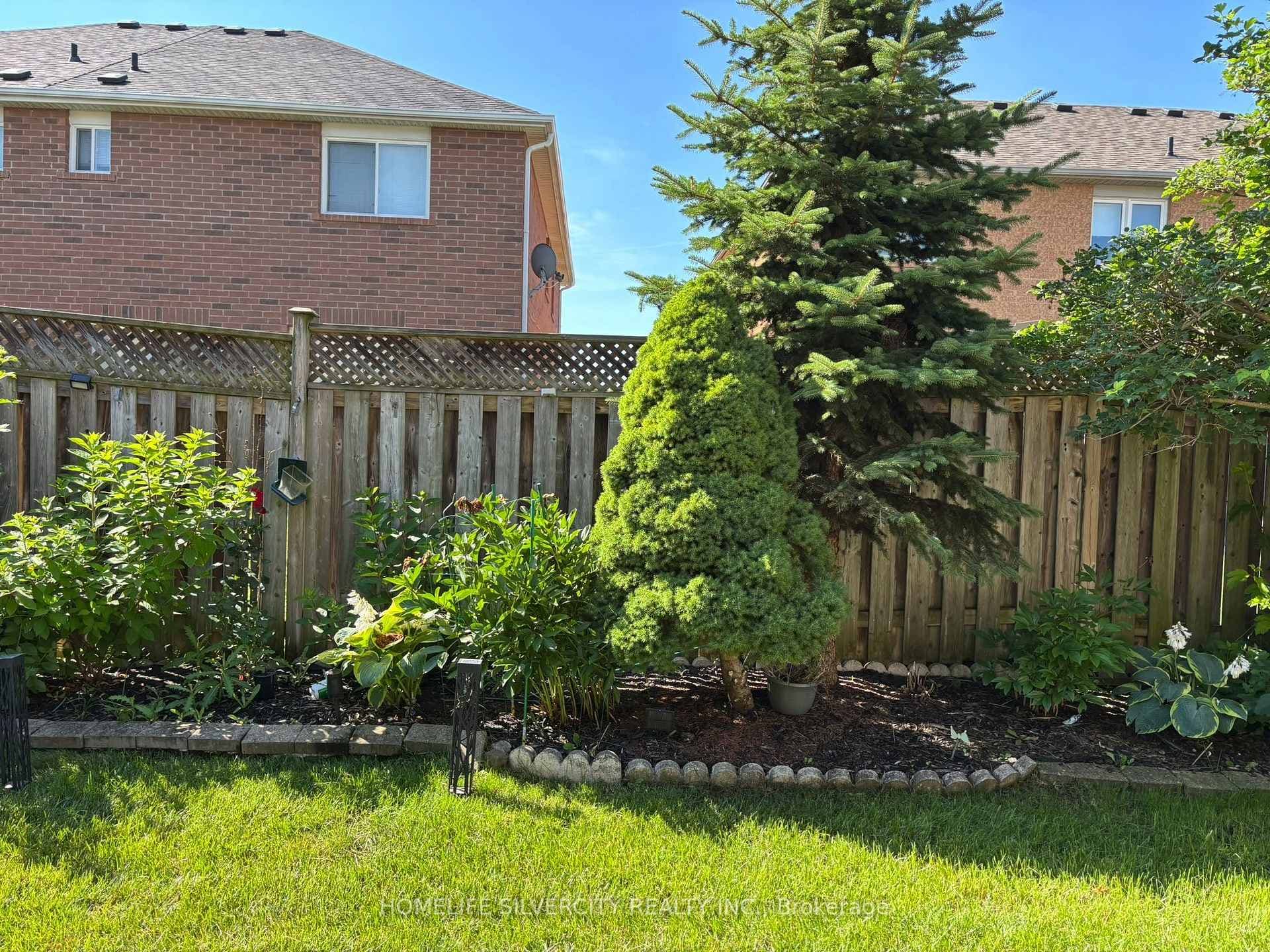 111 Edward Jeffreys Avenue photo 25