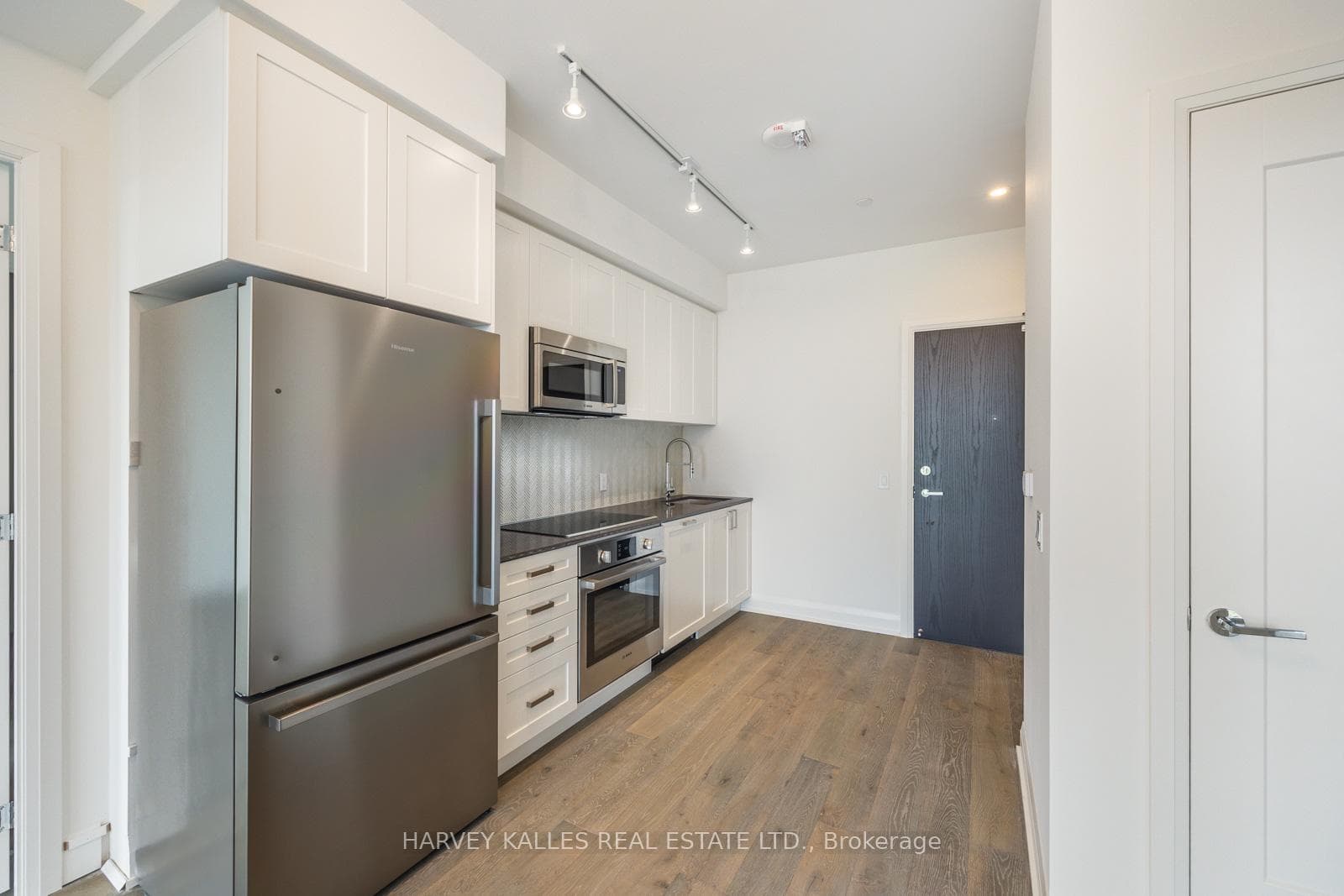 293 The Kingsway N/A Unit 609 photo 8