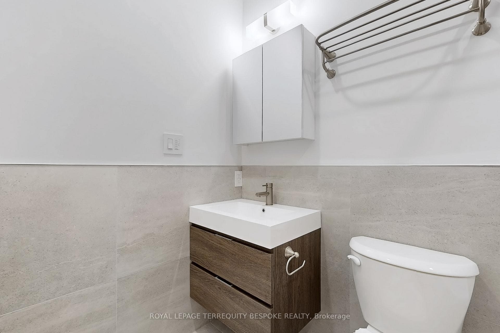 363 Euclid Avenue Unit Laneway photo 32