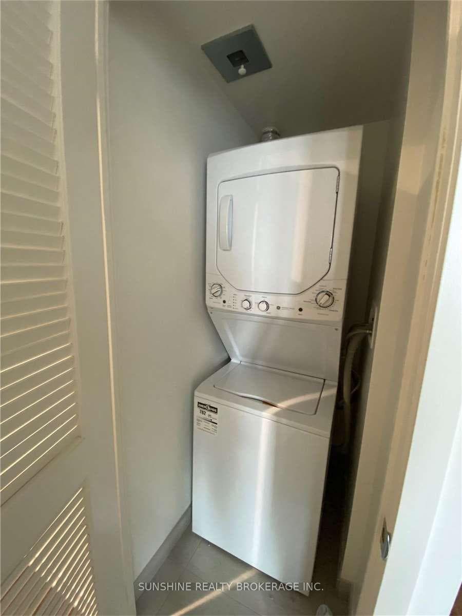 25 Richmond Street Unit 1503 photo 22