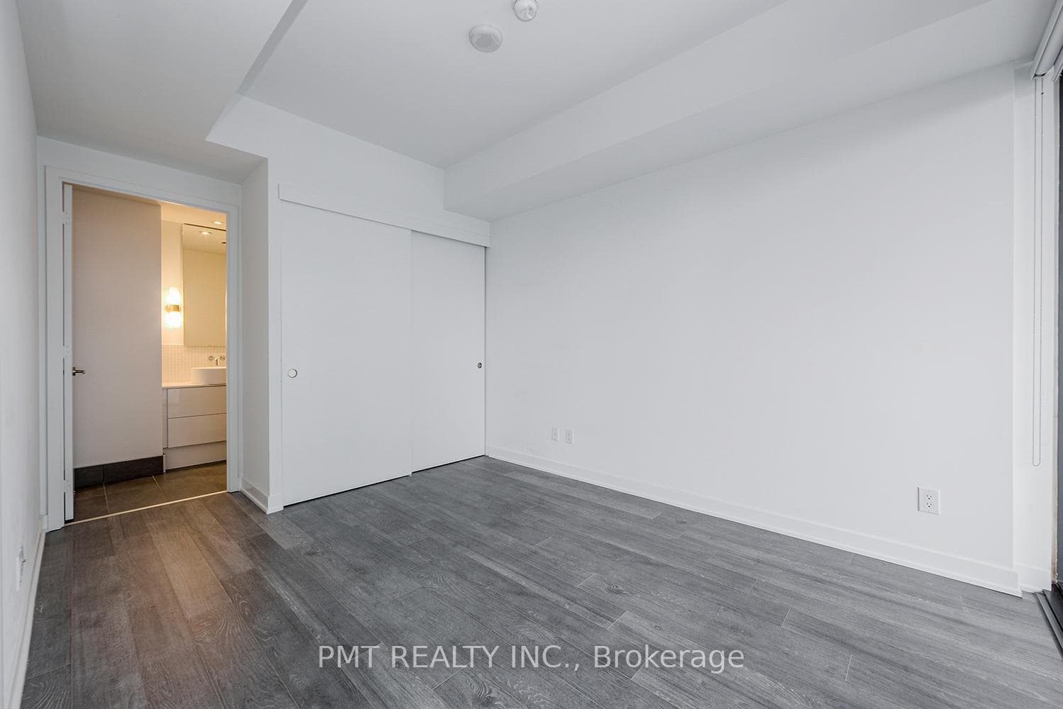 185 Roehampton Avenue Unit 2401 photo 27