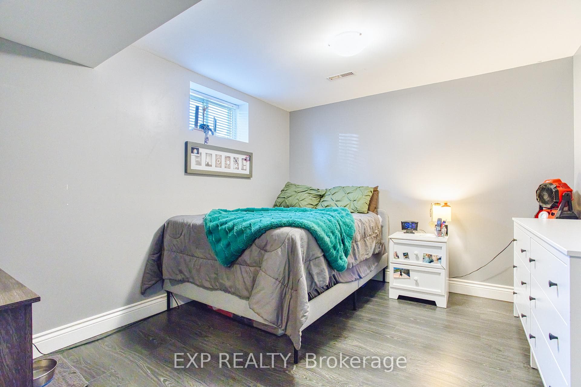 300 Christina Avenue photo 30