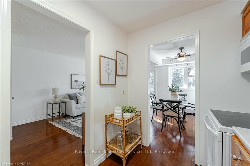 2411 SOVEREIGN Street Unit 7 photo 14