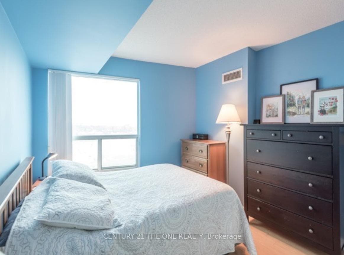38 Lee Centre Drive Unit 1203 photo 9