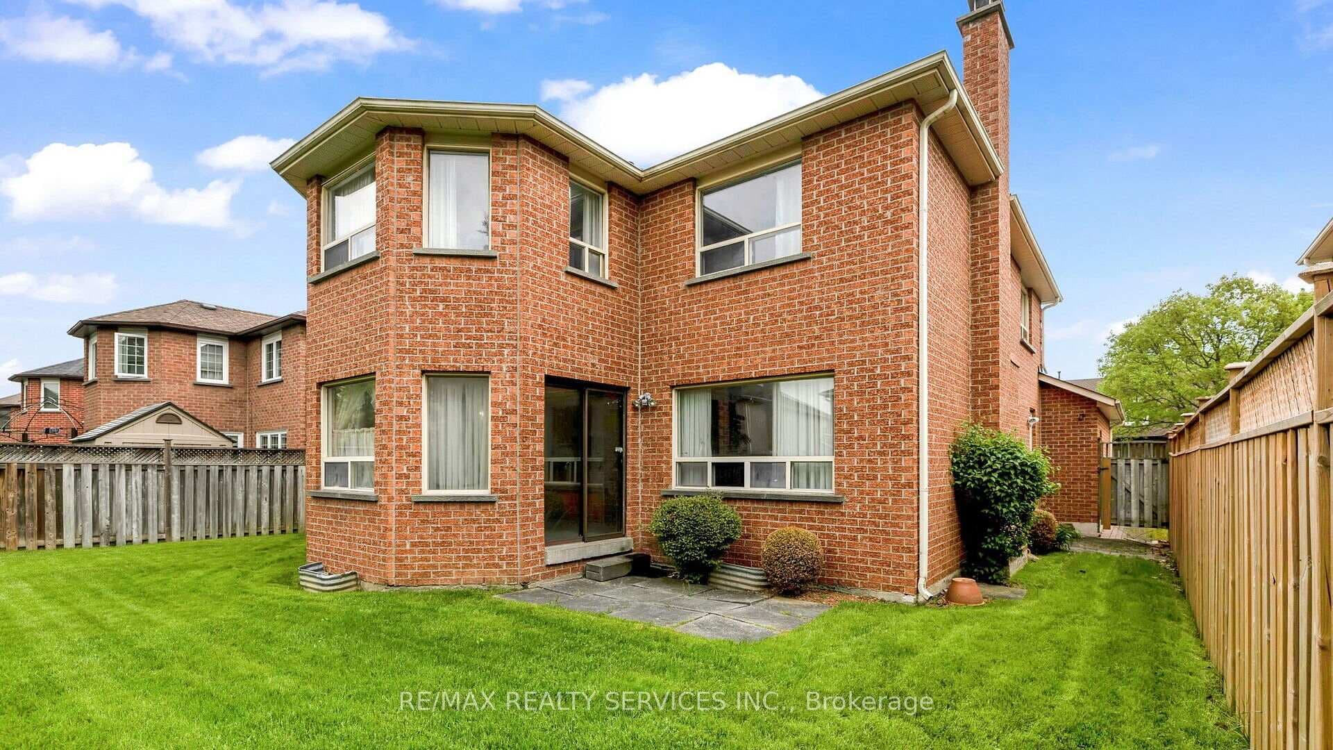 256 Littleford Street photo 34