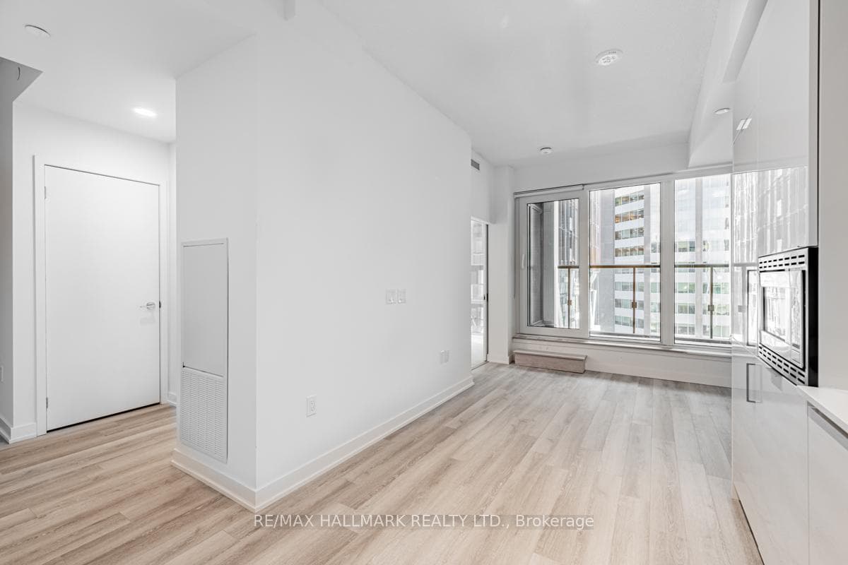 121 St Patrick Street Unit 1420 photo 7