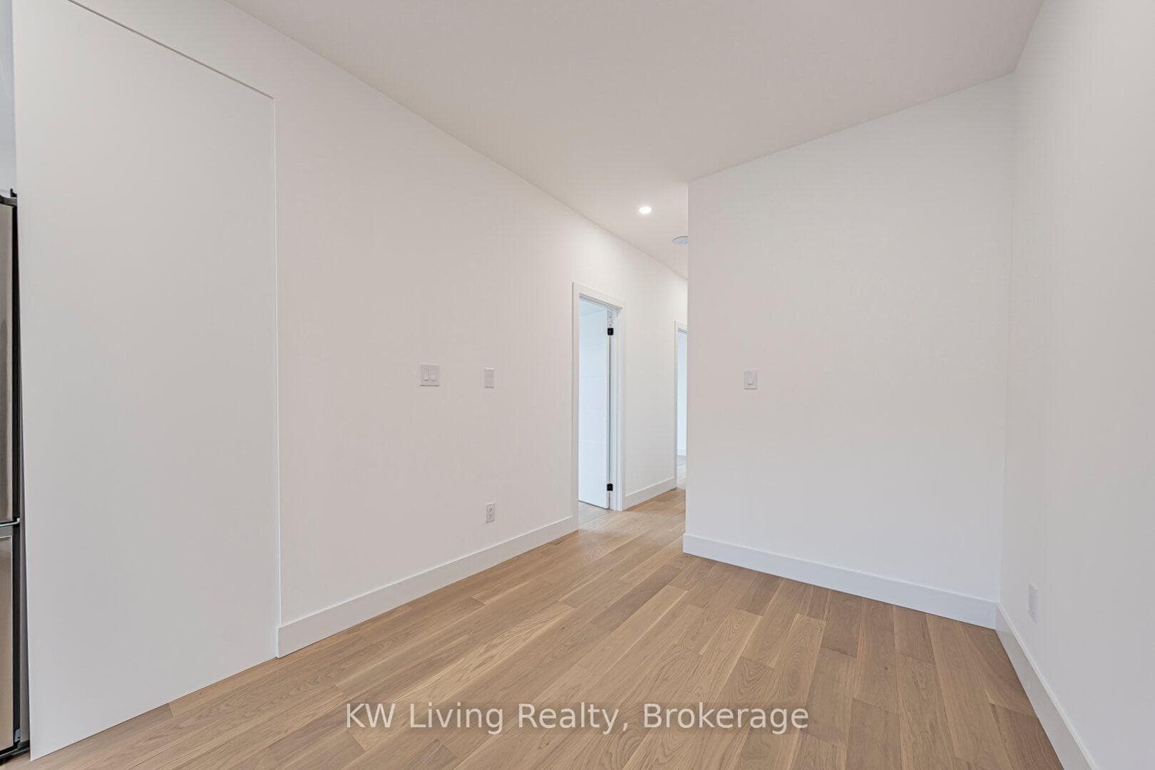 14 Holmesdale Road Unit 101 photo 17