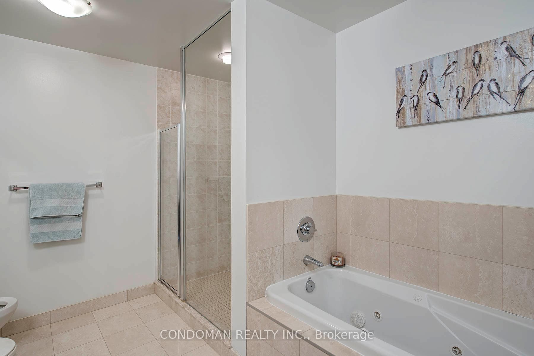 65 Bremner Boulevard Unit 5102 photo 10