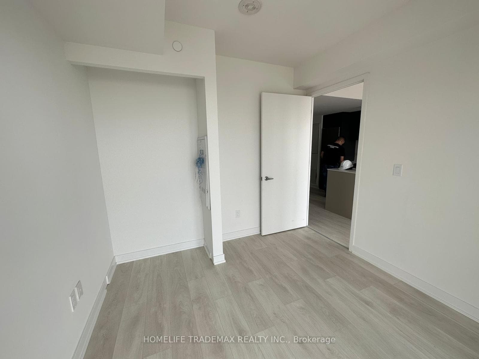 8 Tippett Road Unit 1302 photo 10