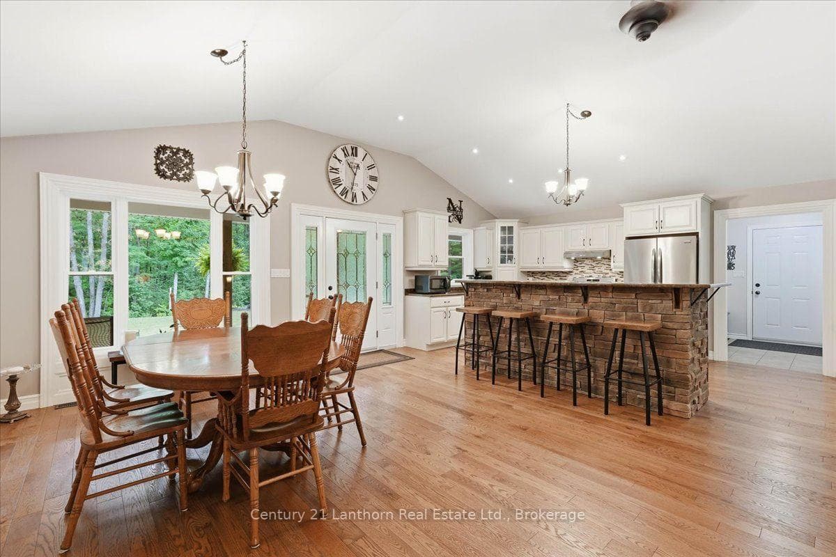 81 Reynolds Road photo 12