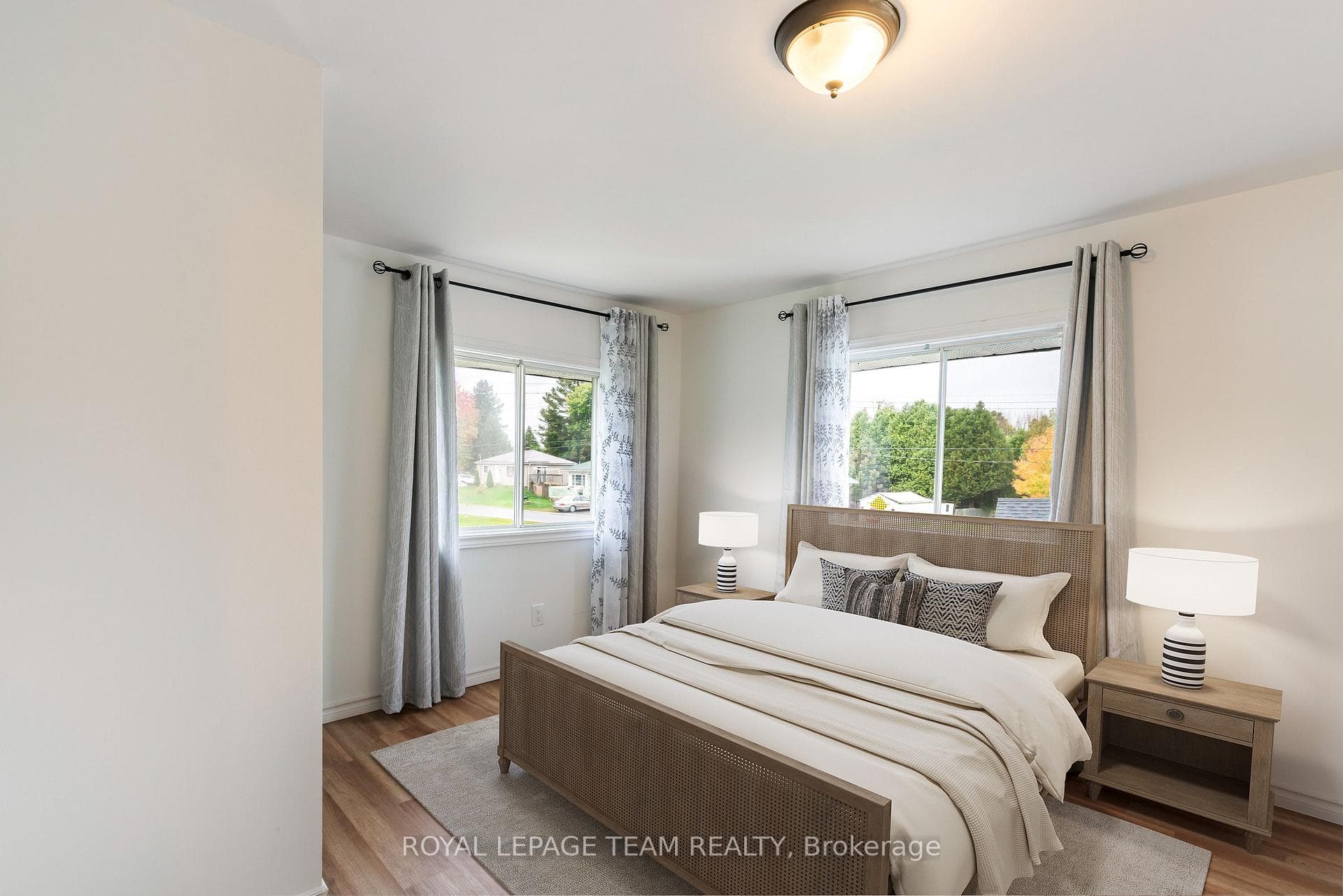 3069 WALKER Street photo 28