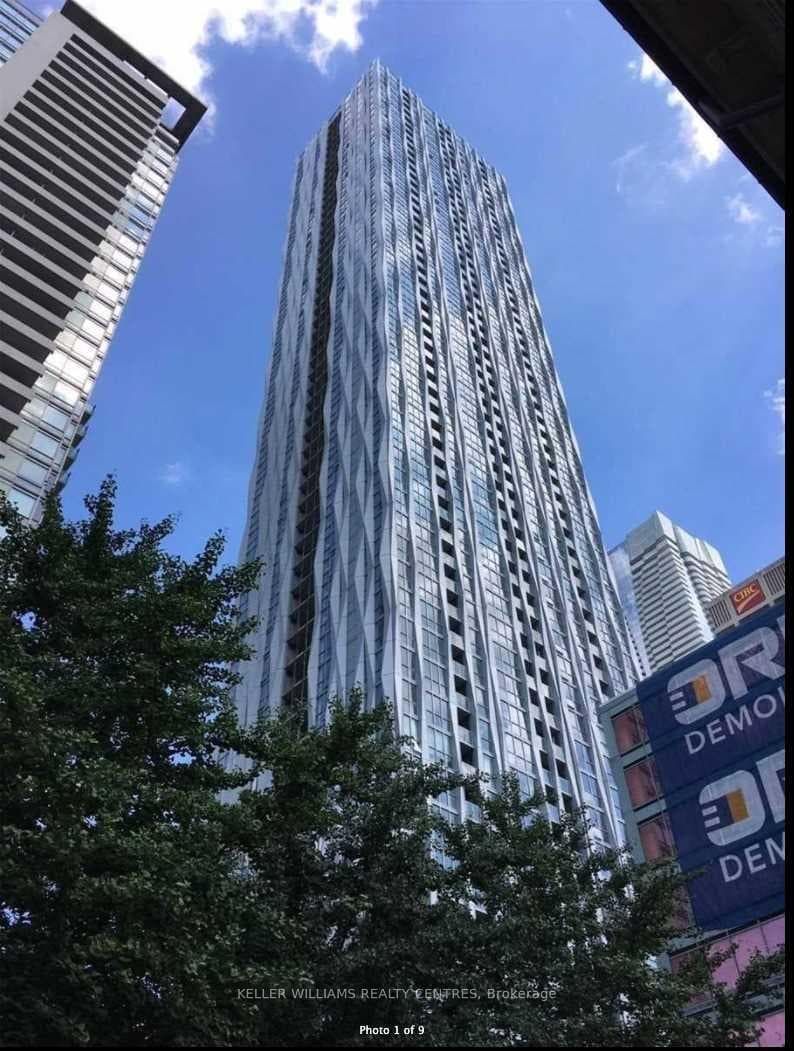 1 Yorkville Avenue Unit 1011 photo 1