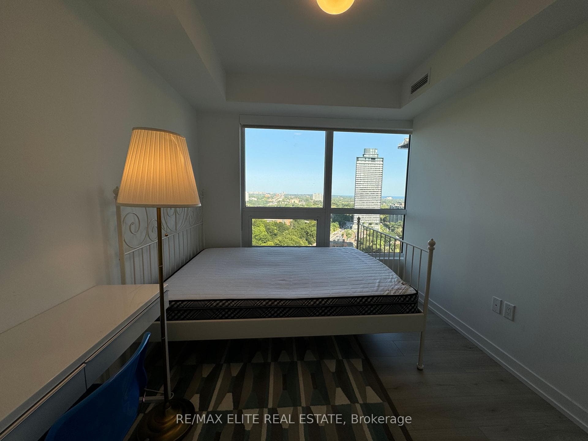 395 Bloor Street Unit 1811 photo 10