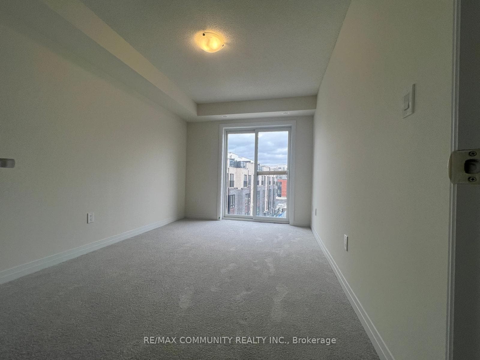 165 Tapscott Road Unit 08 photo 13