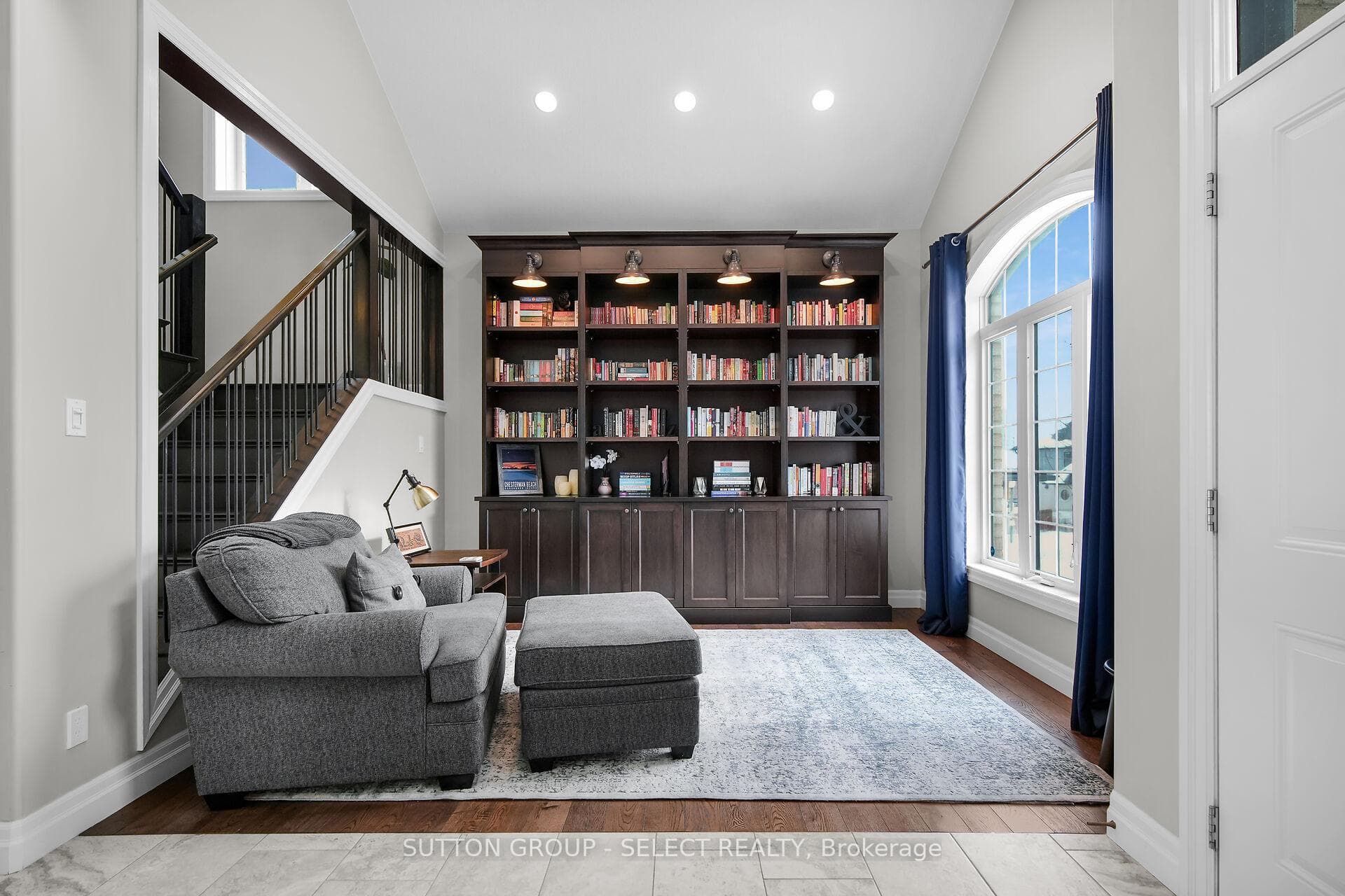 1322 Cranbrook Road photo 3