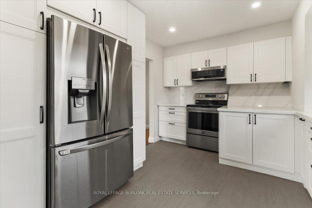185 Mohawk Road Unit Main photo 12