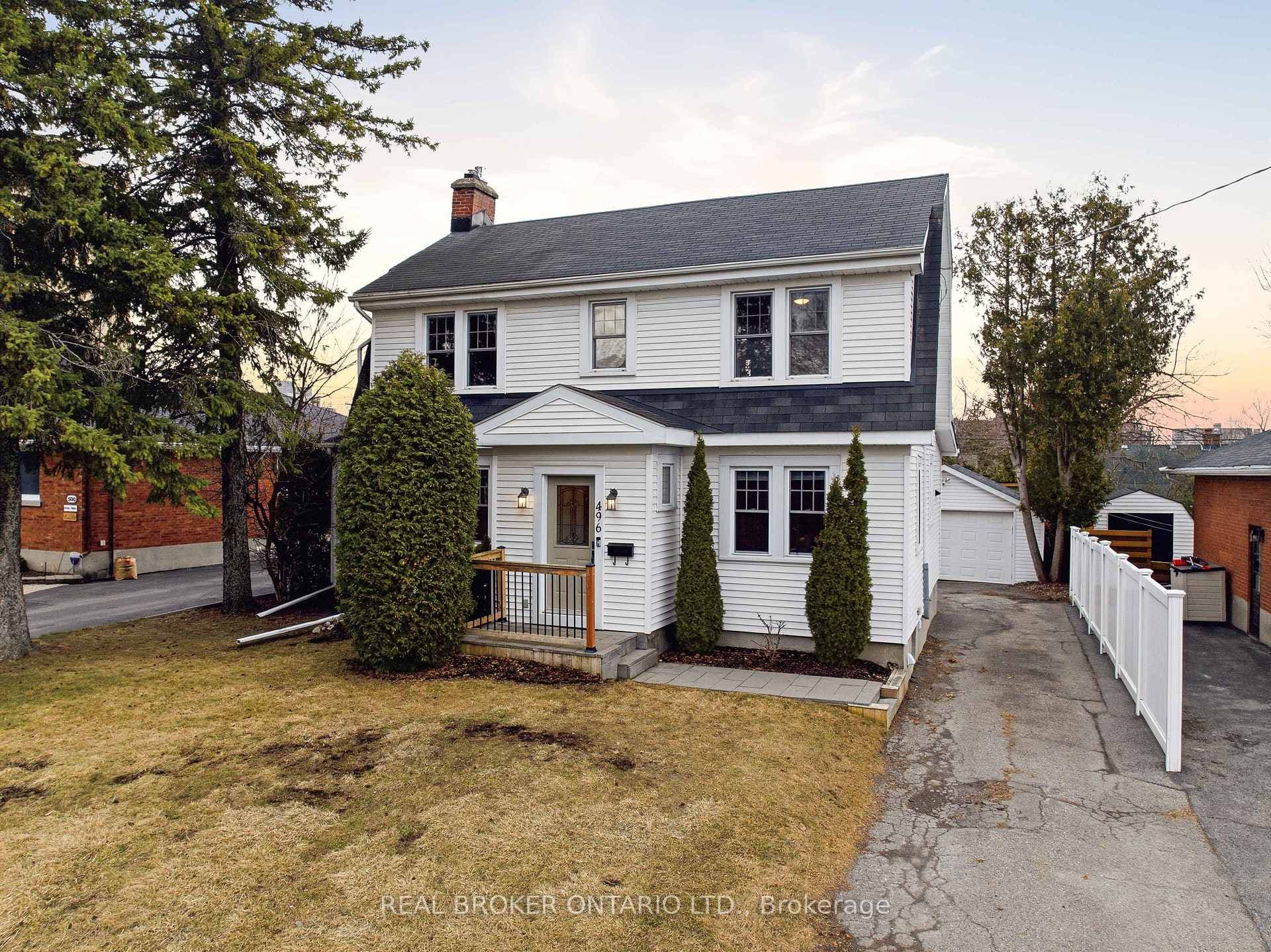 496 Hartleigh Avenue photo 1