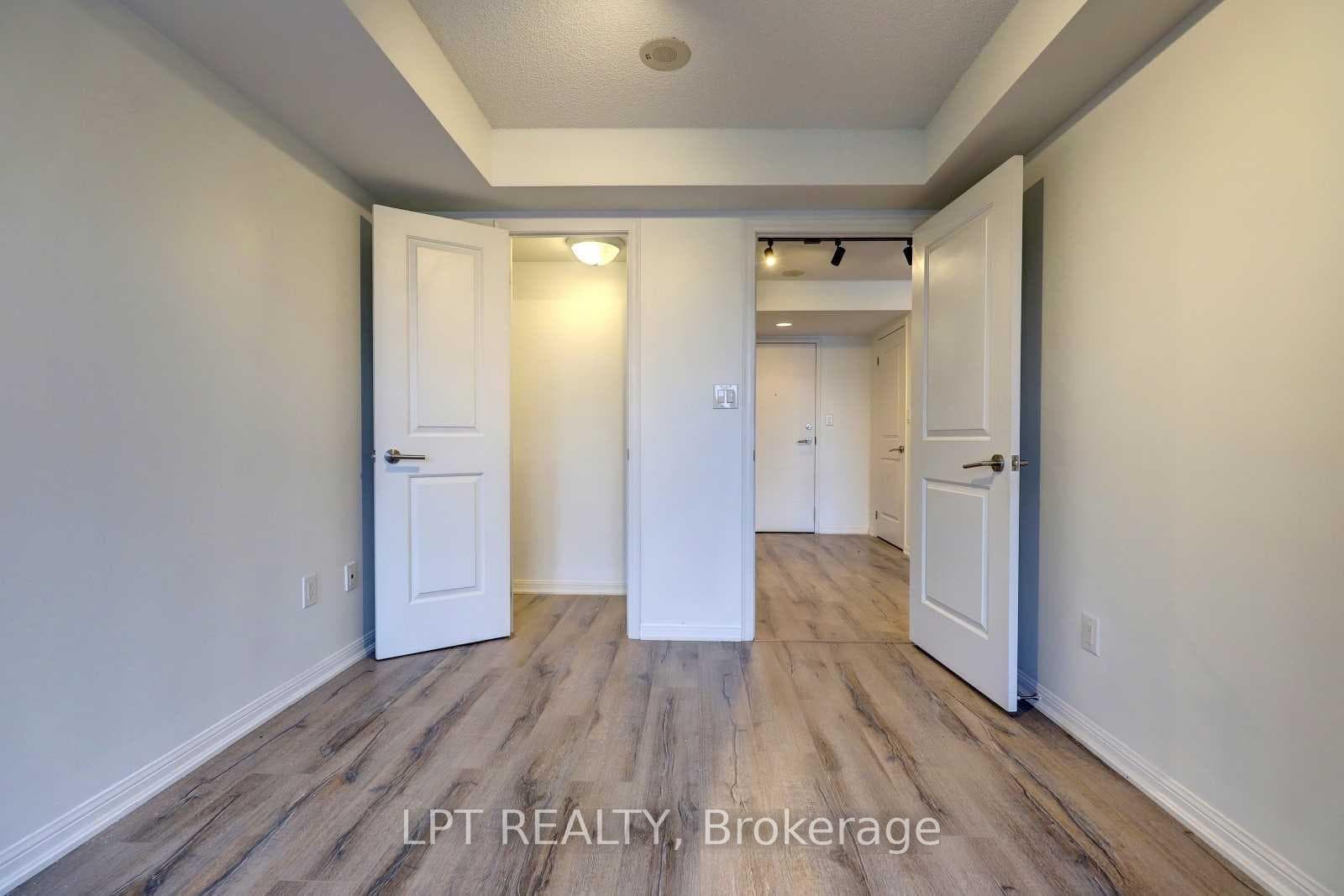 400 Adelaide Street Unit 2214 photo 15