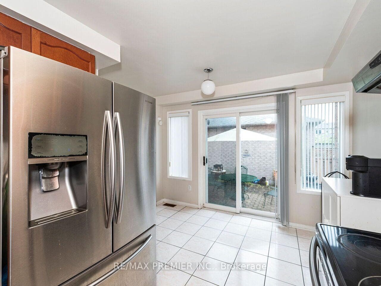 32 Stonebriar Drive photo 16