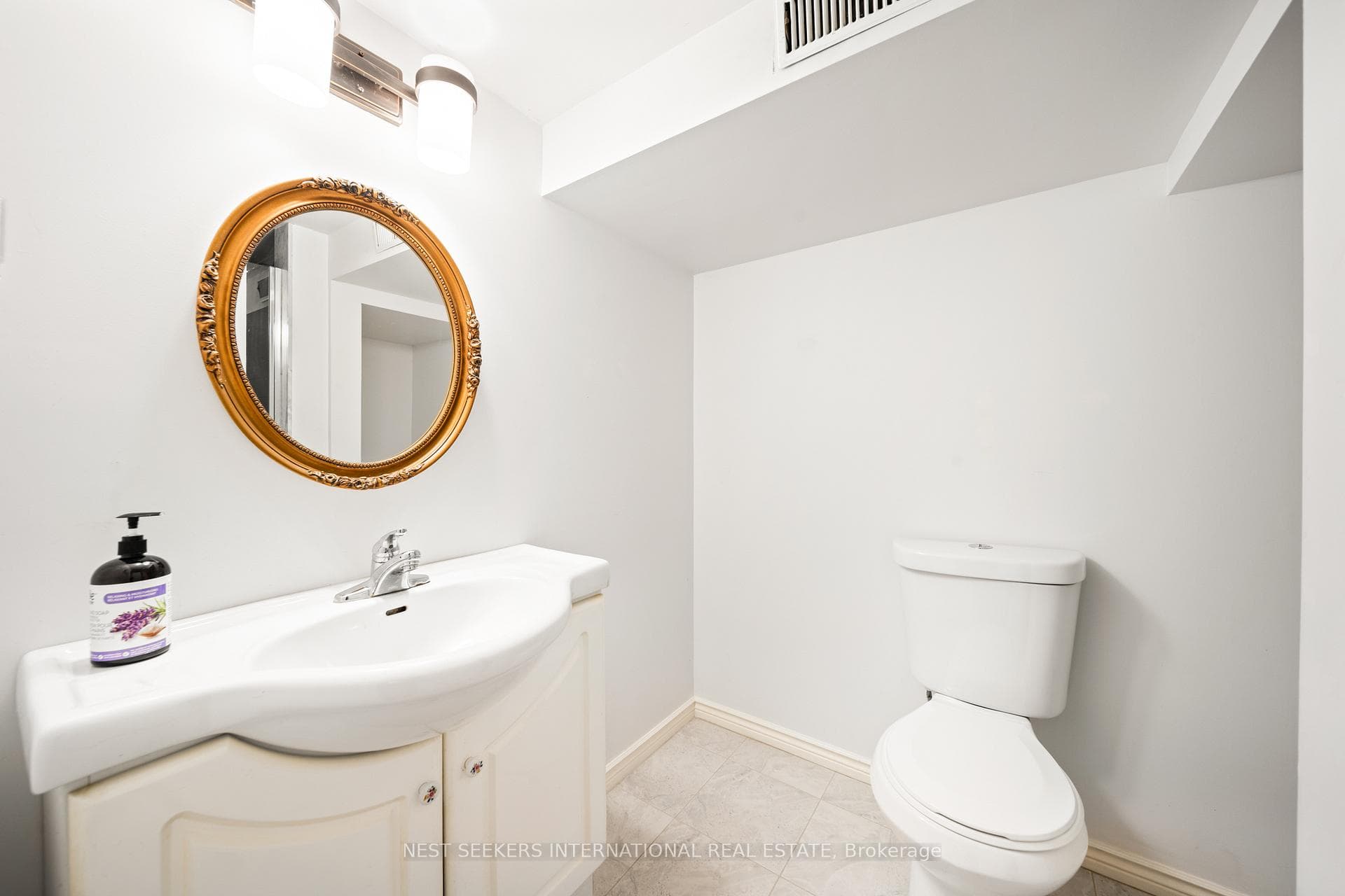 35 Cambrai Avenue photo 42