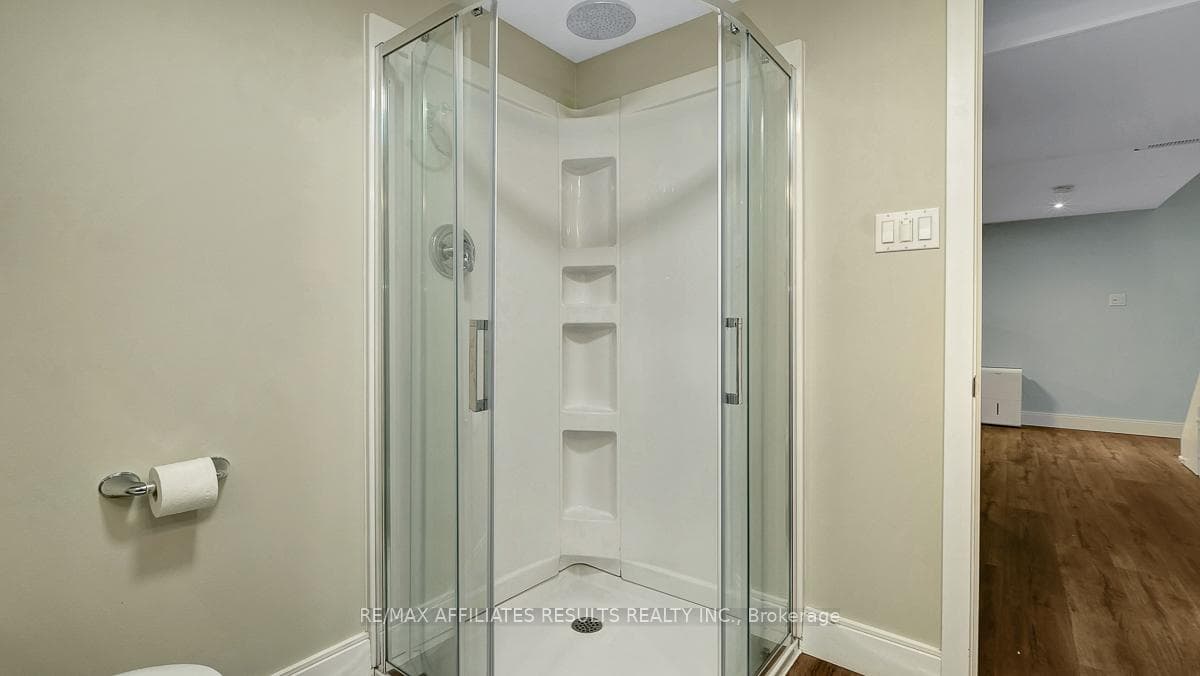 13 Redfox Place photo 35