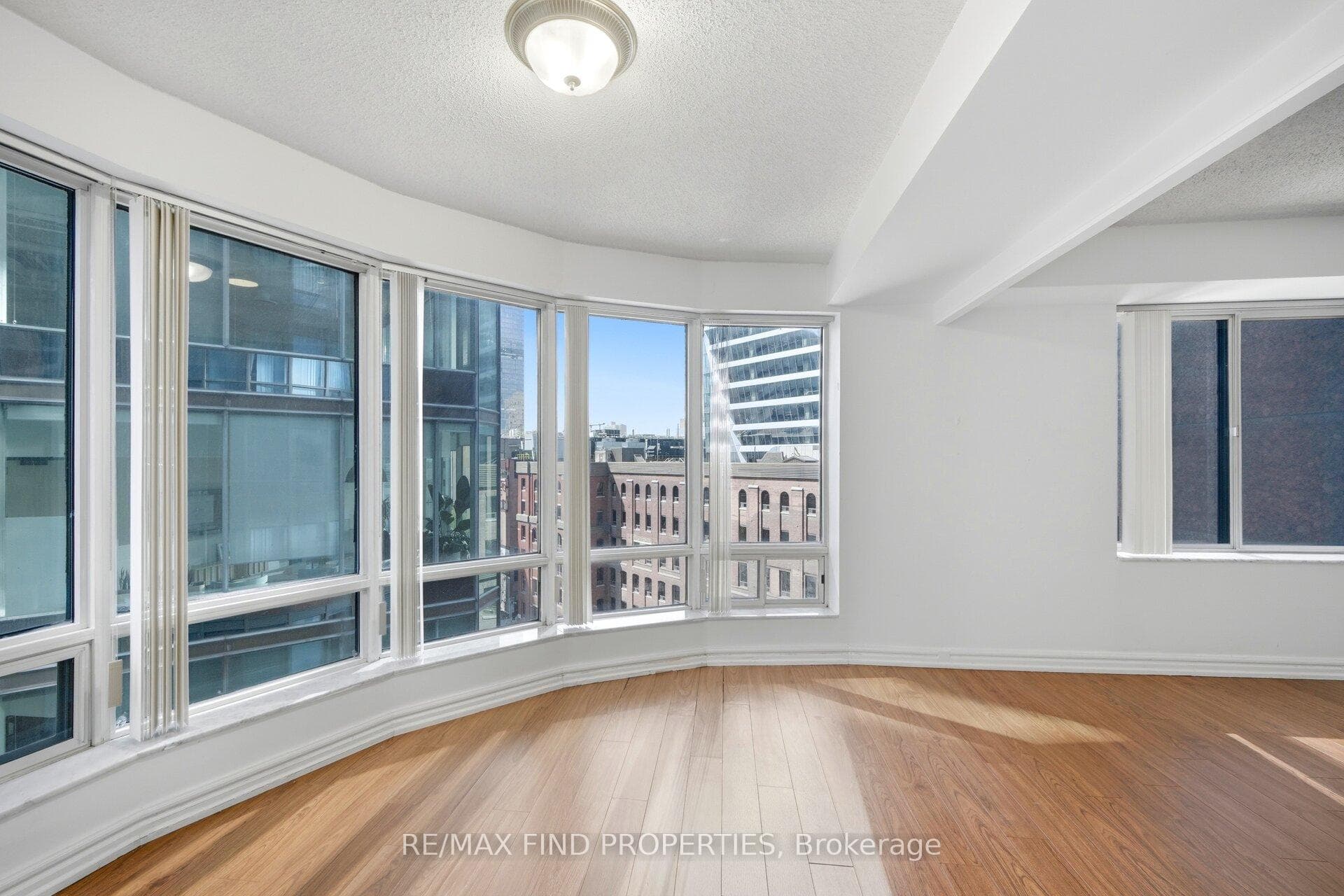 33 University Avenue Unit 1203 photo 23