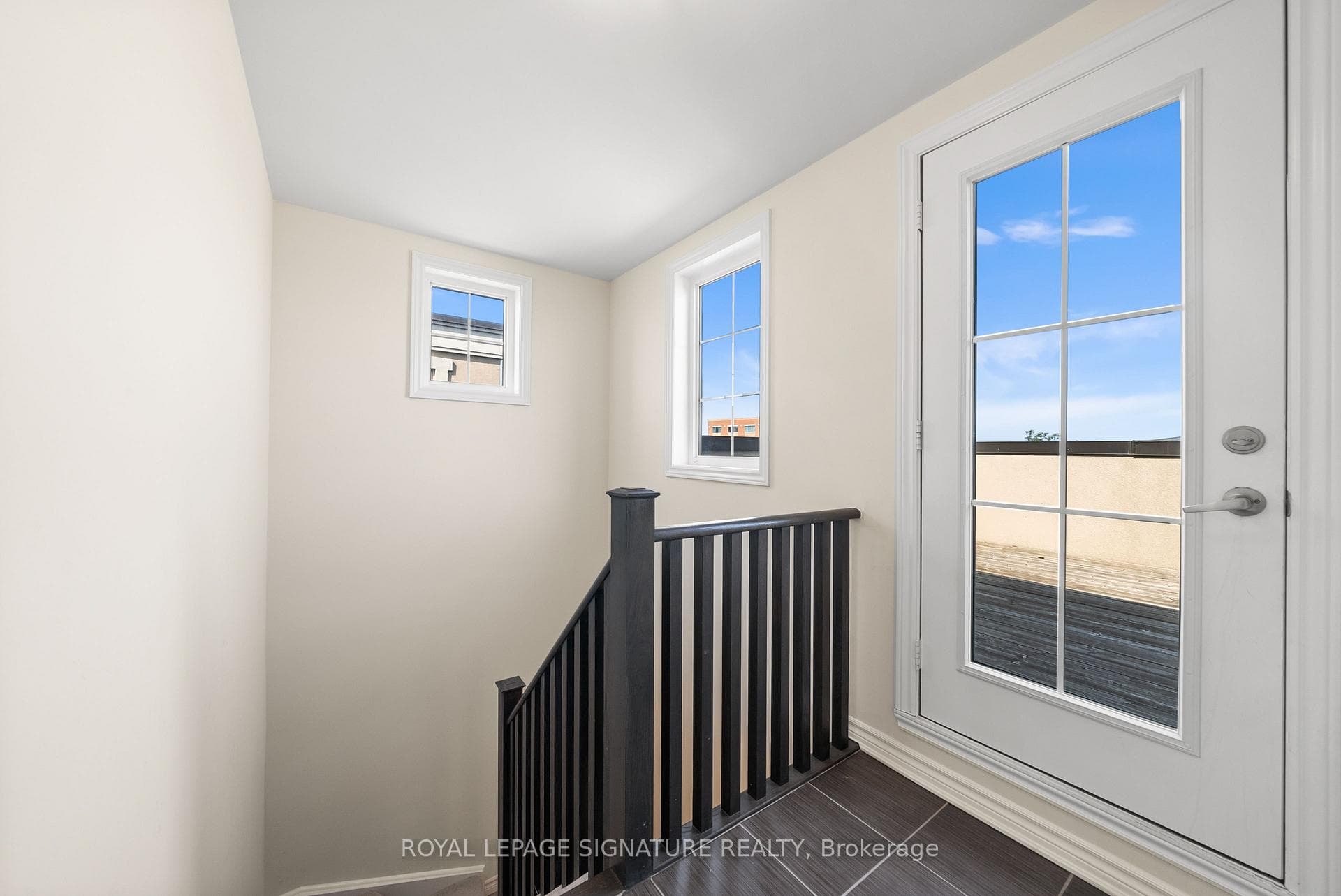 2441 Greenwich Drive Unit 11 photo 15