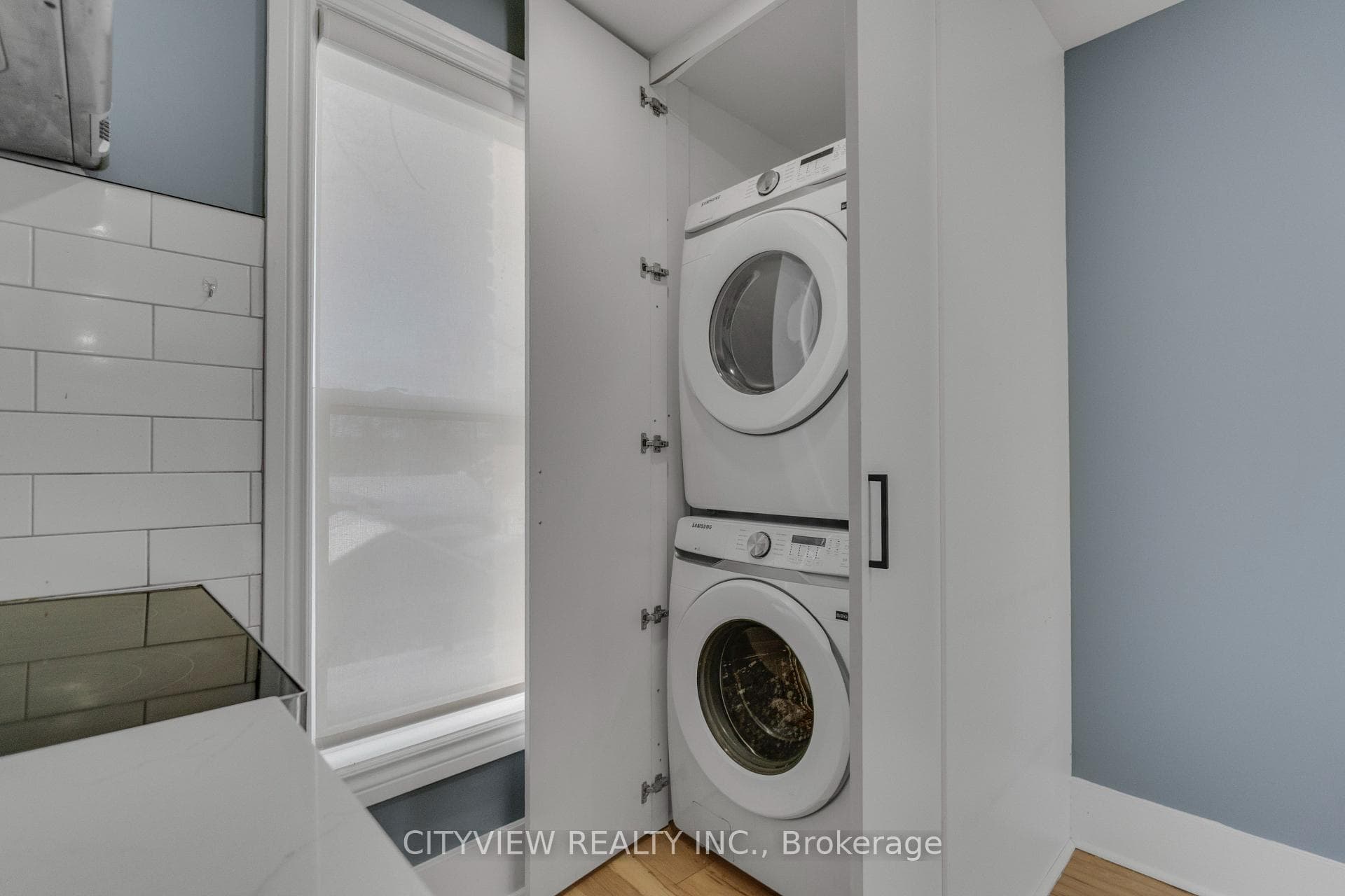 382 Beach Road photo 33