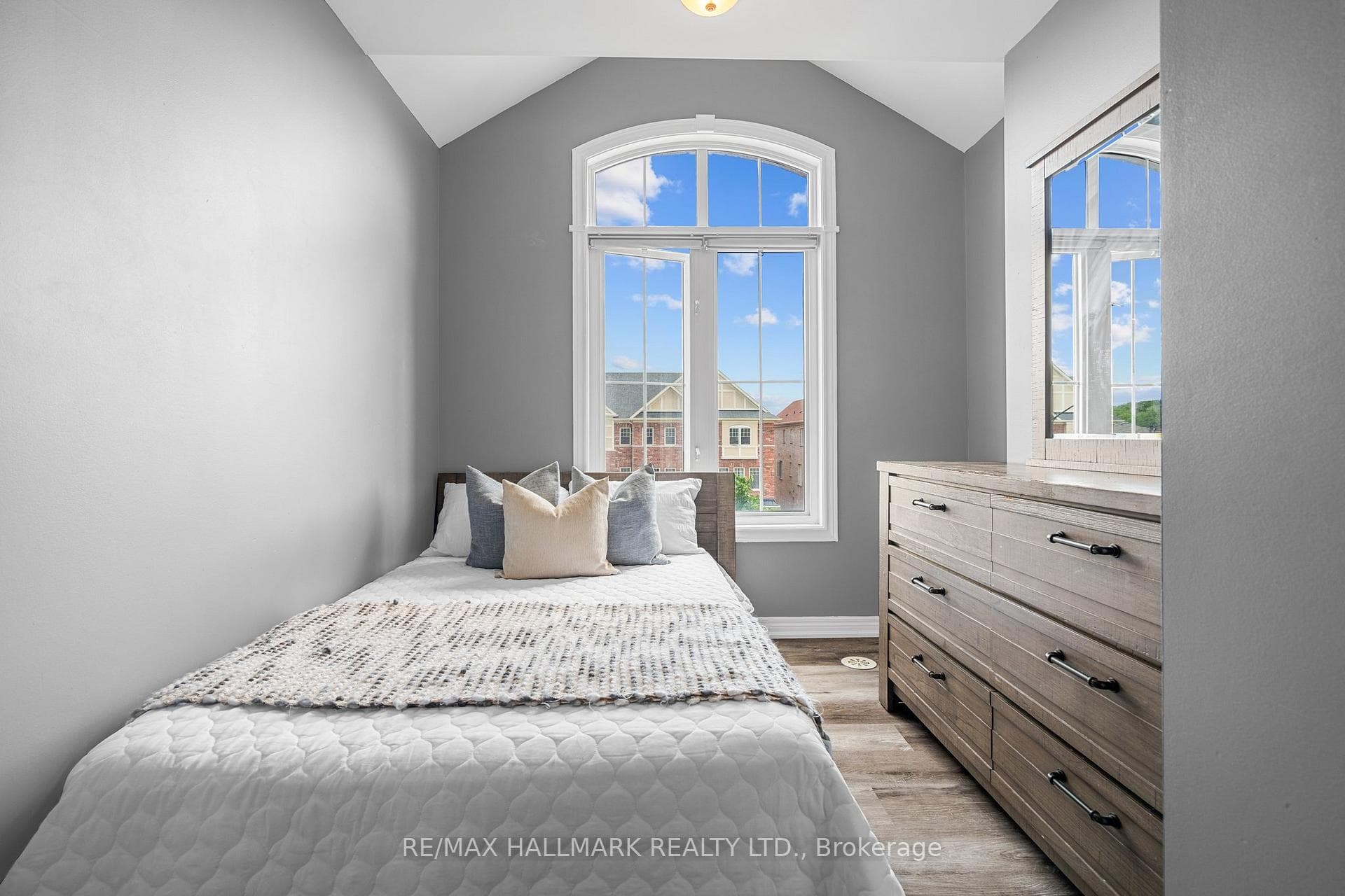 222 Inspire Boulevard photo 22