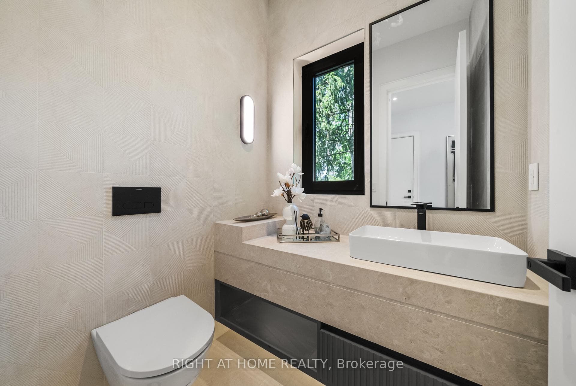 1209 Canterbury Road photo 20