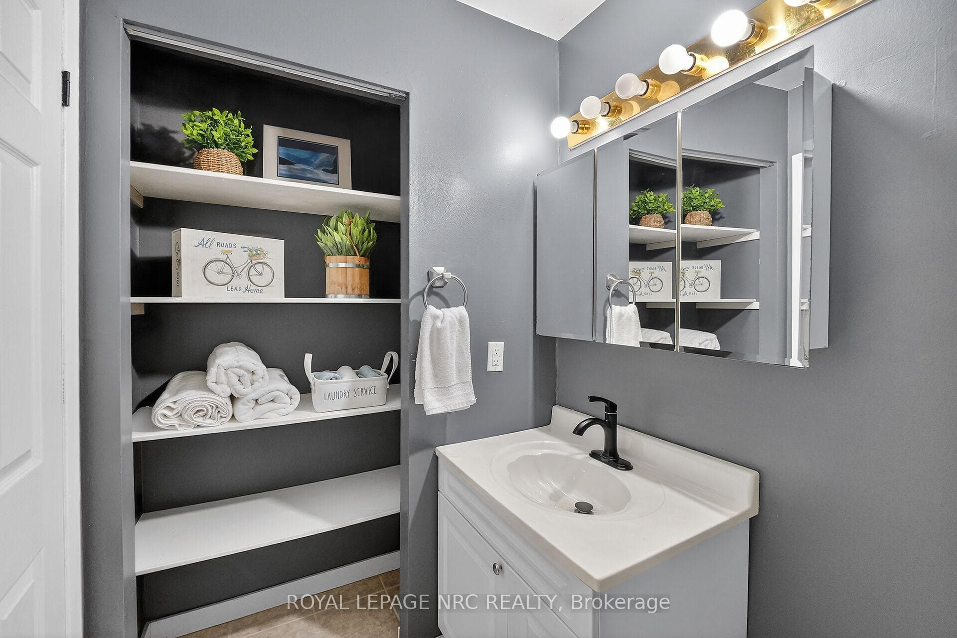 Builti -ins in bathroom