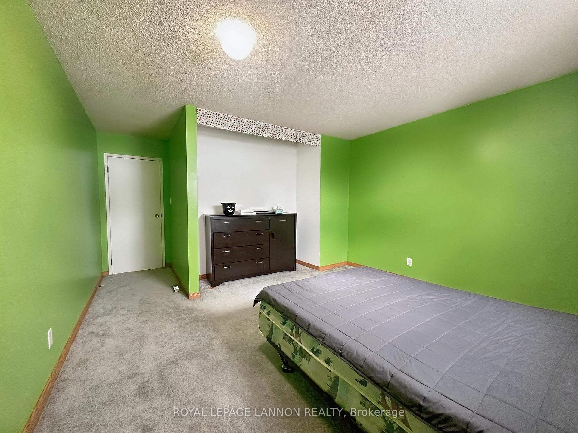 210 Third Avenue photo 14