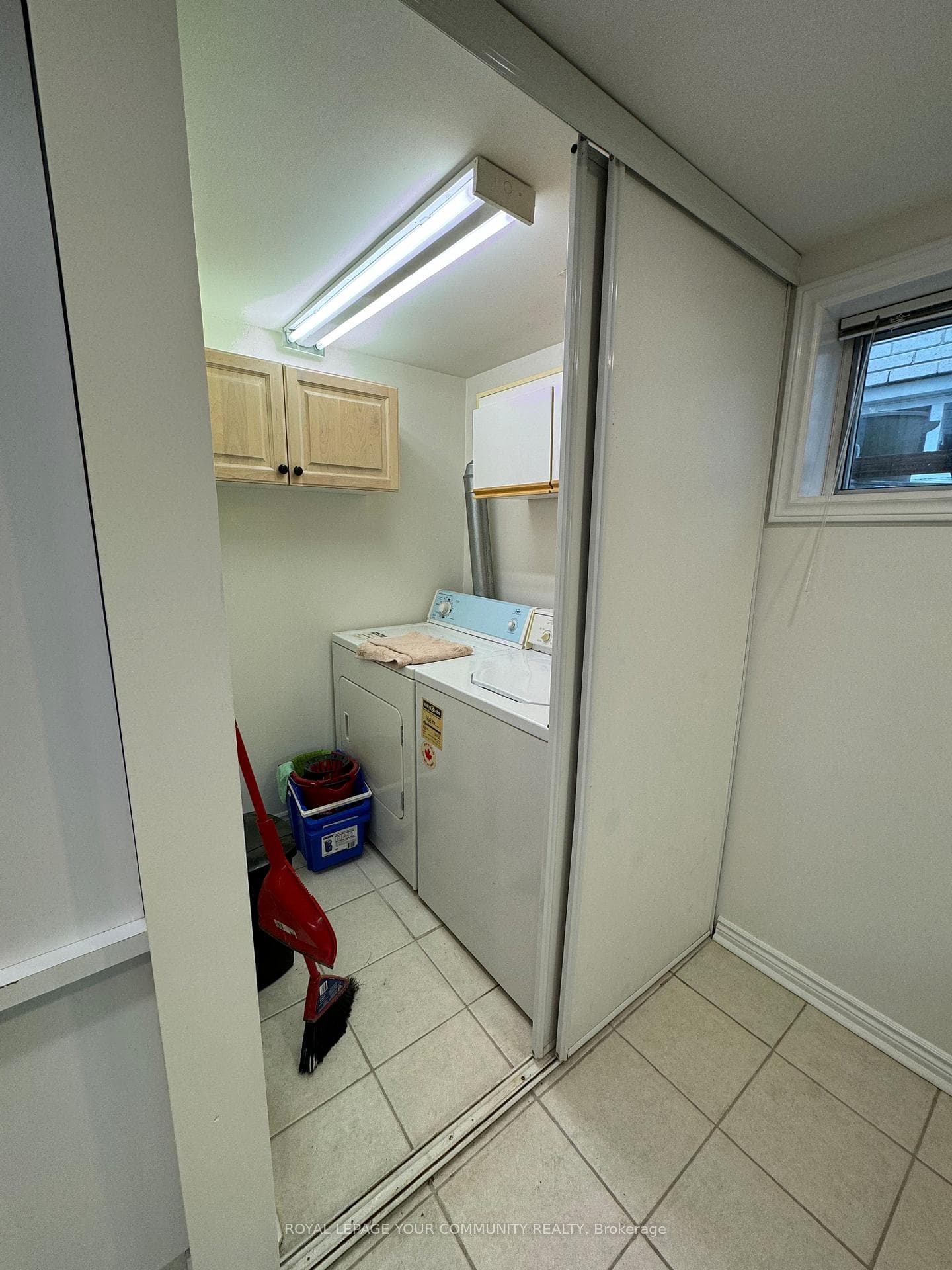 196 York Mills Drive Unit BSMT photo 2