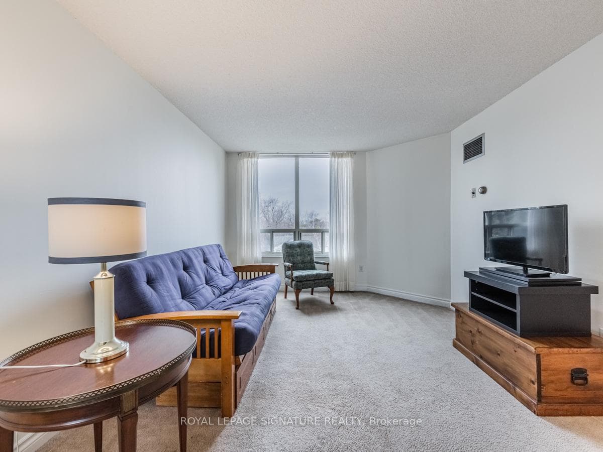 1210 Don Mills Road Unit 402 photo 18