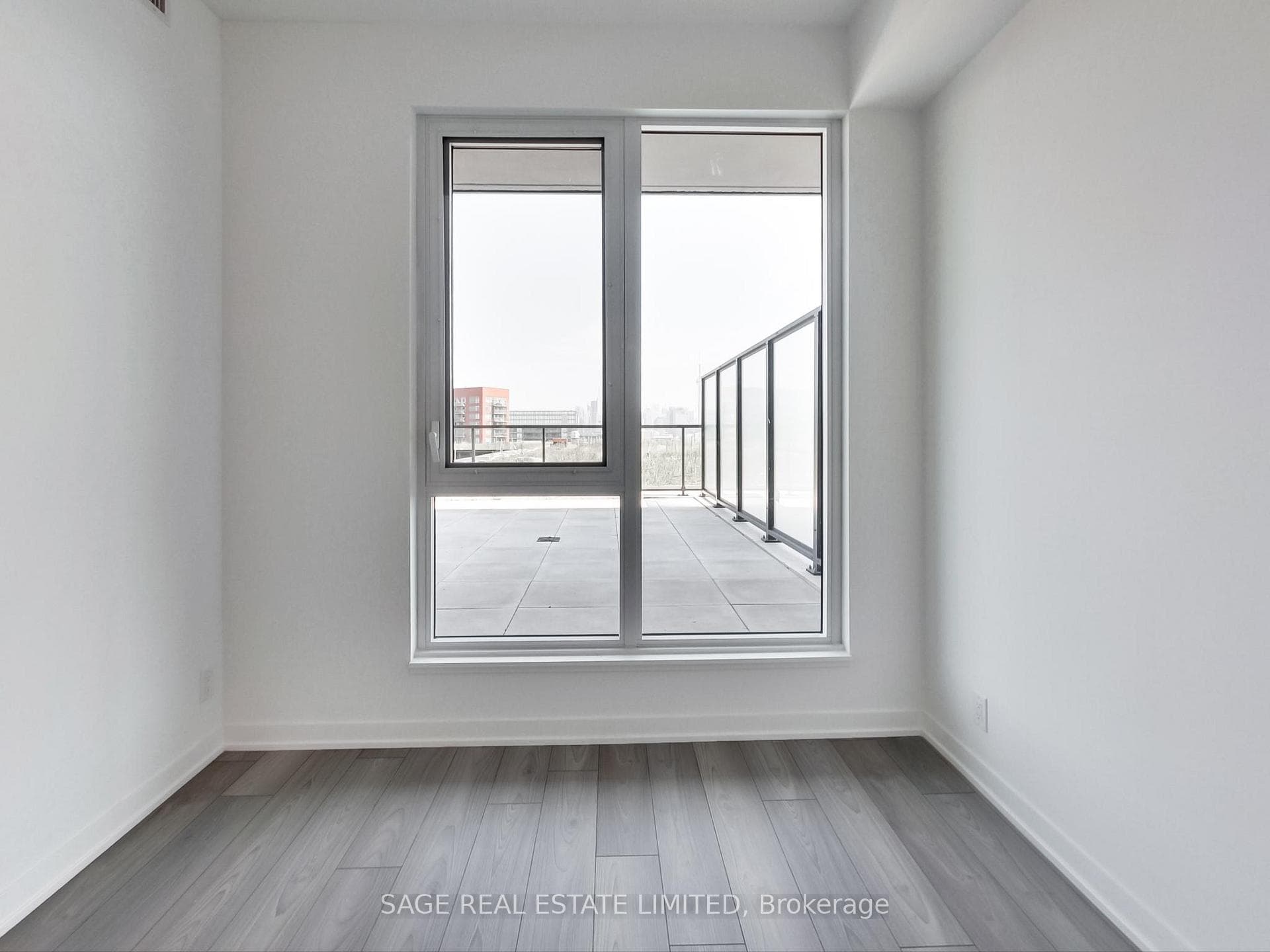 285 Dufferin Street Unit 1401 photo 29