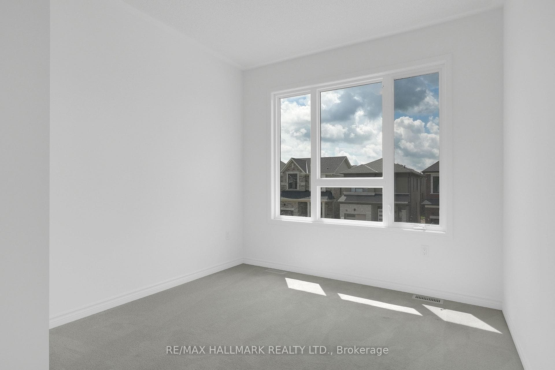 15 Foxley Heights photo 27