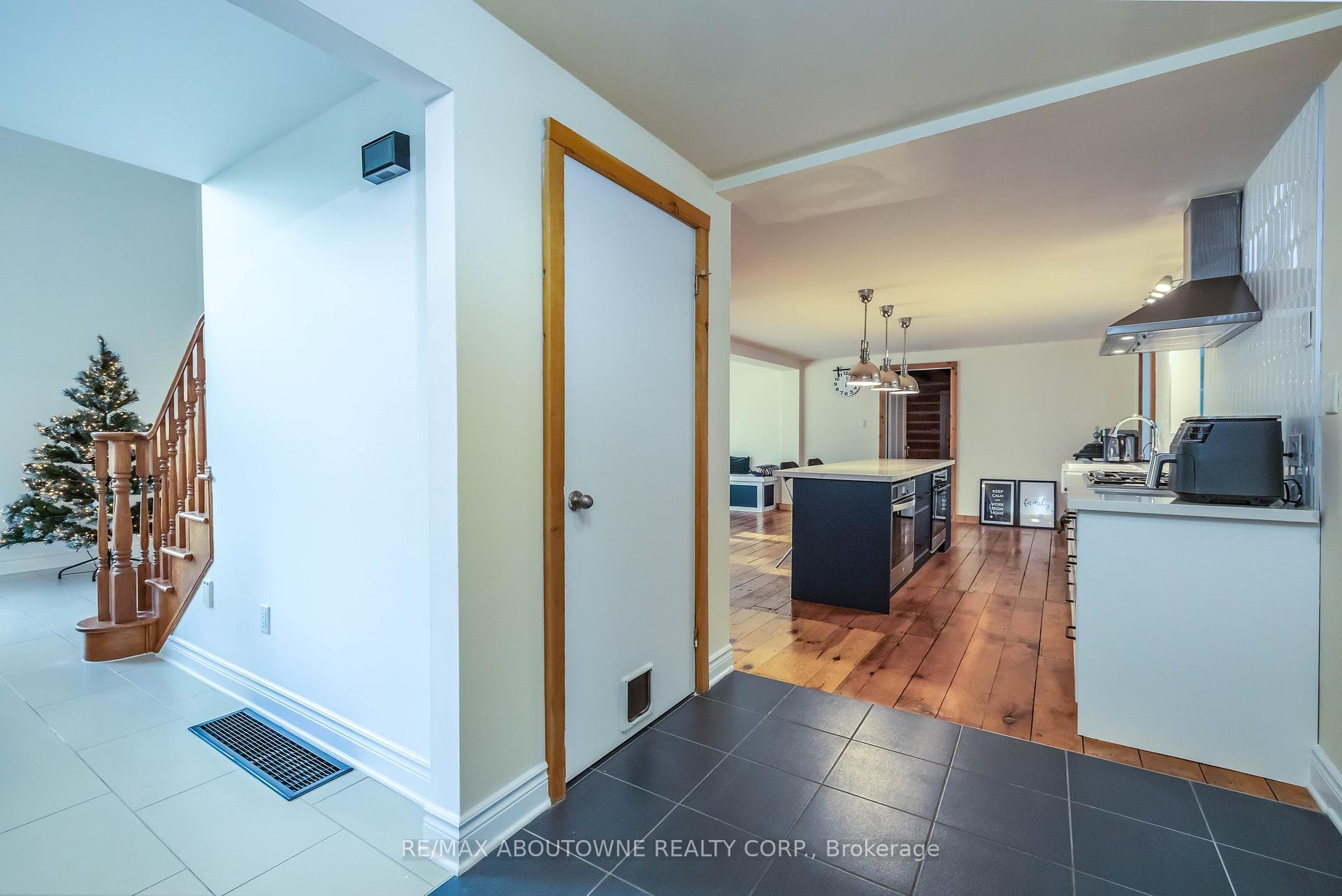 3276 Governors Road photo 15
