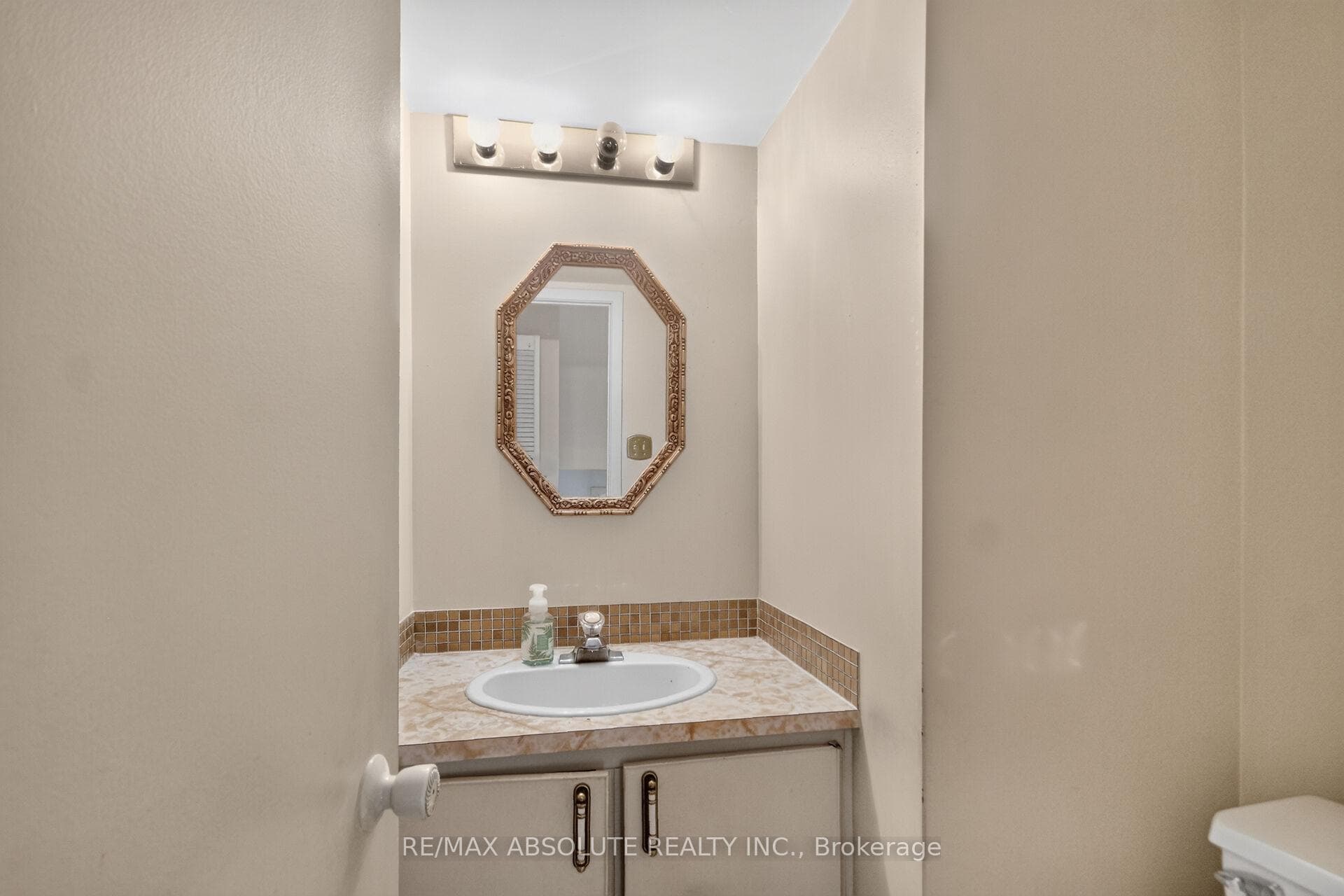 32 Sage Crescent photo 22