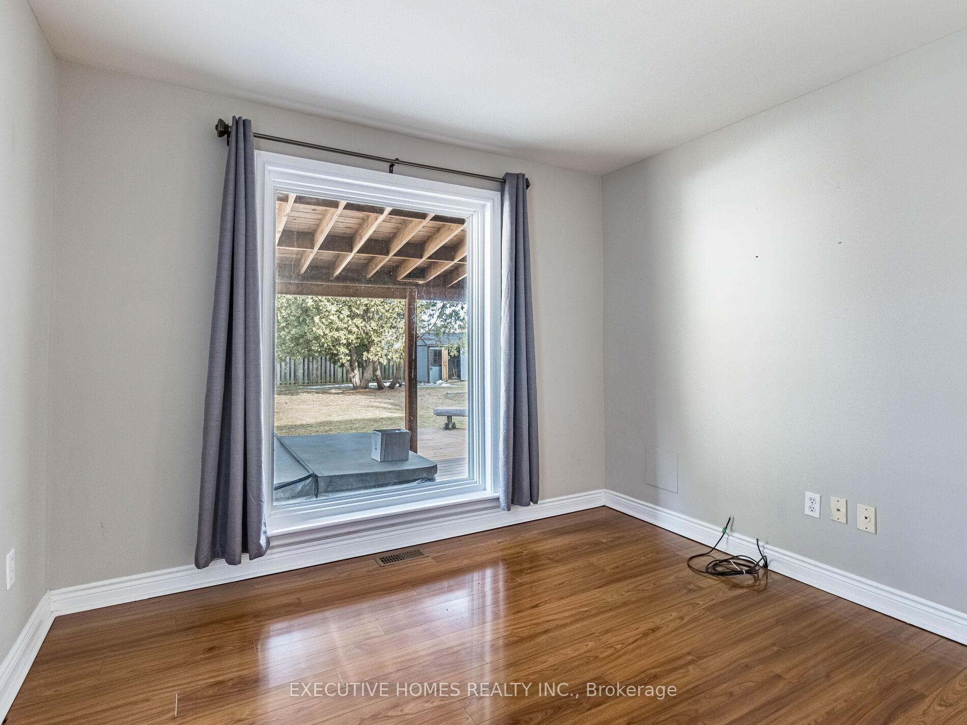 699 Cedar Avenue photo 15