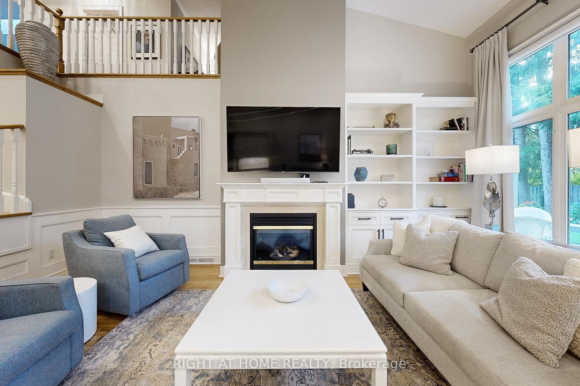 9 Arlington Way photo 3